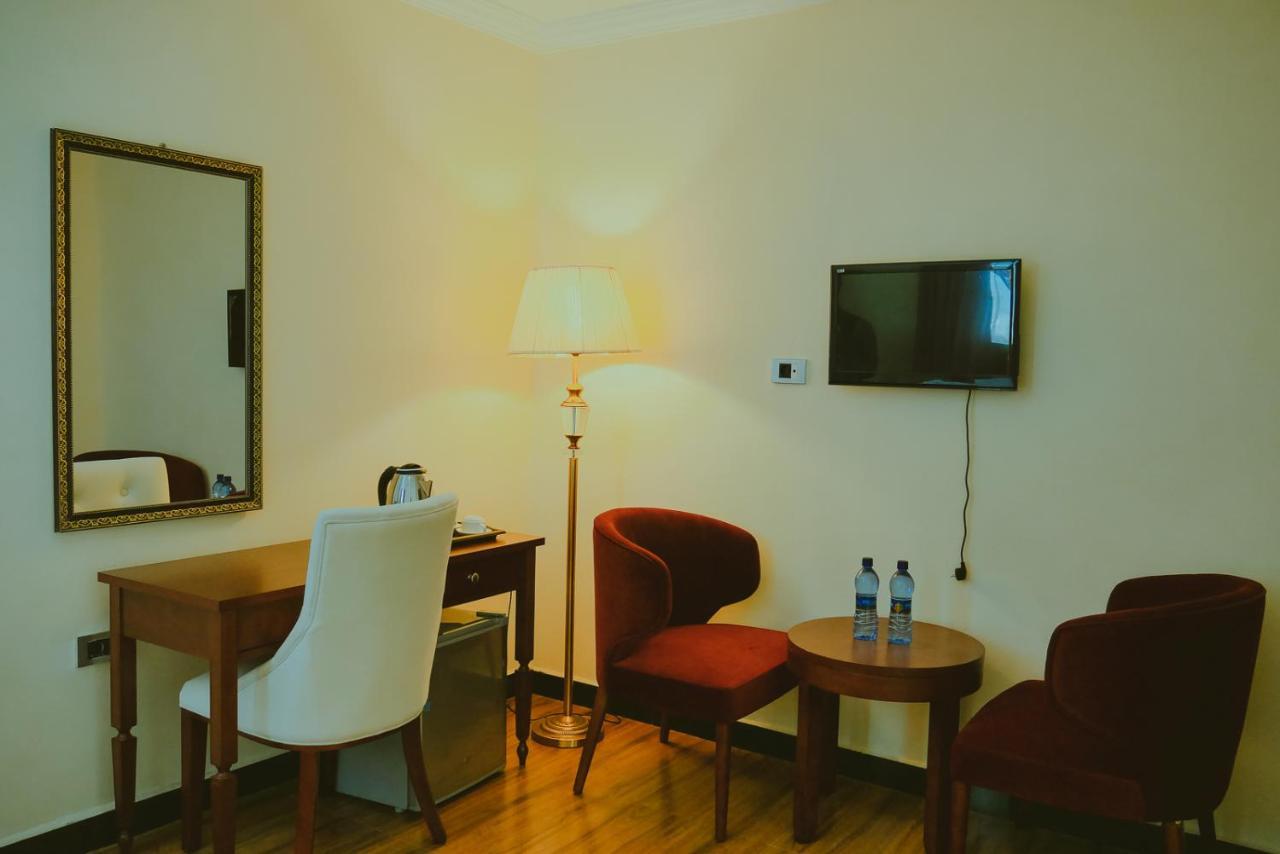 Moonlight Hotel Аддис-Абеба Экстерьер фото