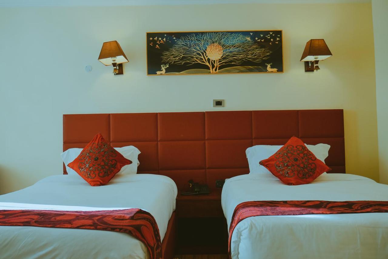 Moonlight Hotel Аддис-Абеба Экстерьер фото
